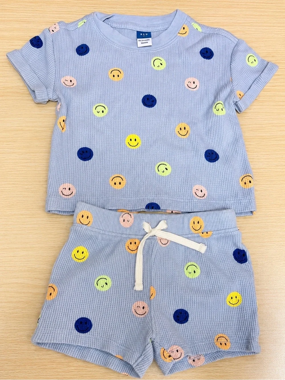 NWOT Old Navy Baby Smiley Face Waffle Knit Tee & Shorts Set 6-9M
